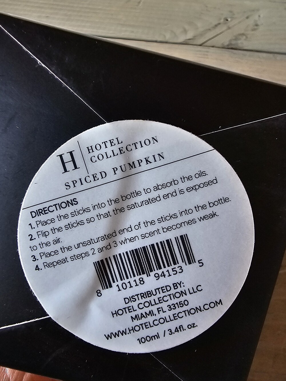 Hotel Collection Spiced Pumpkin Reed Diffuser NIB - Picture 2 of 2